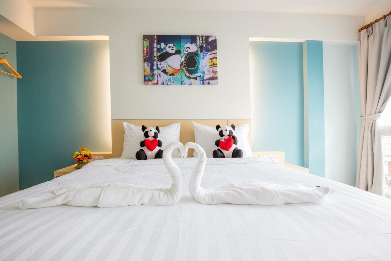 Lucky panda Hotel Chiang Mai Bagian luar foto