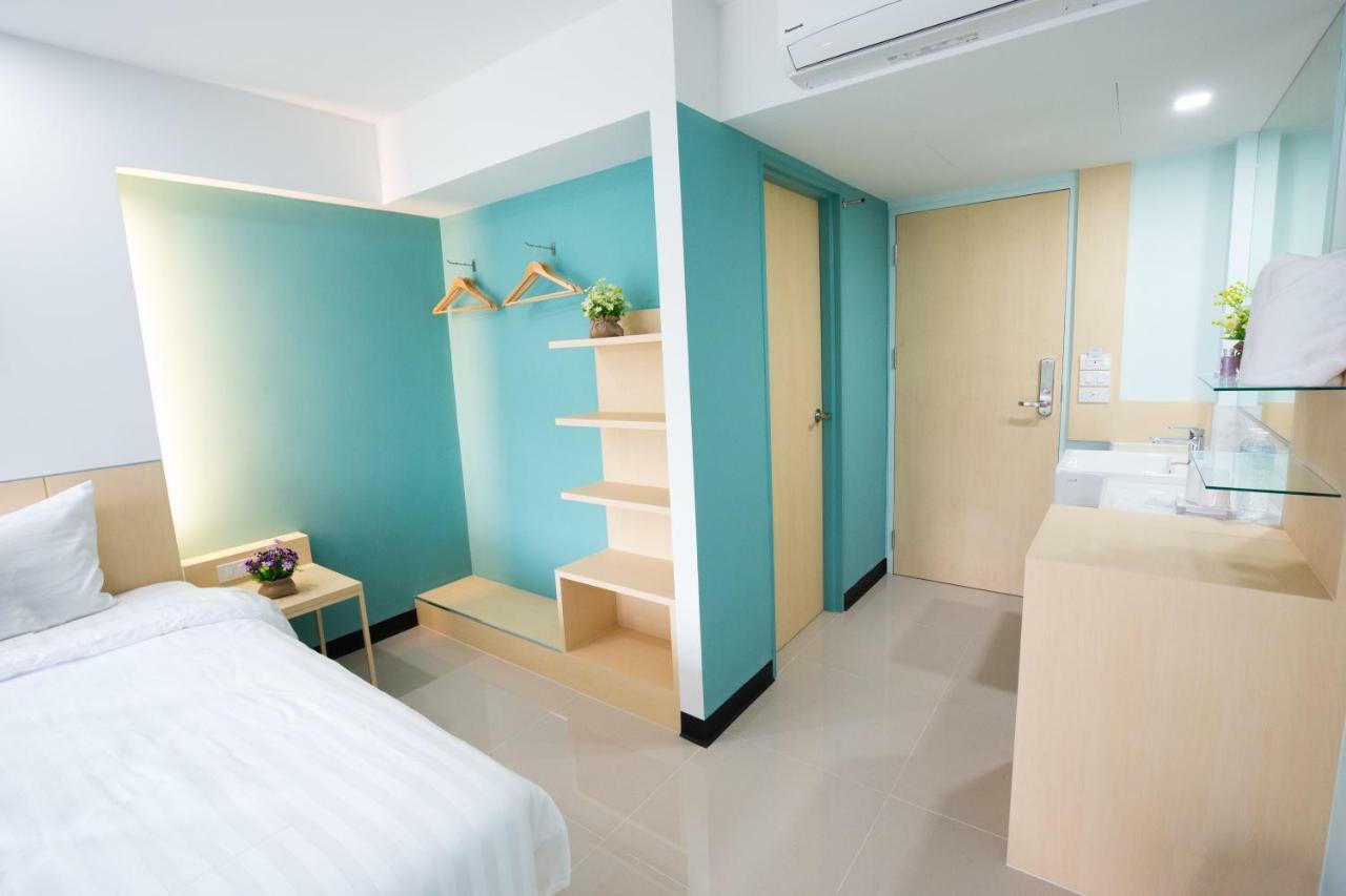 Lucky panda Hotel Chiang Mai Bagian luar foto