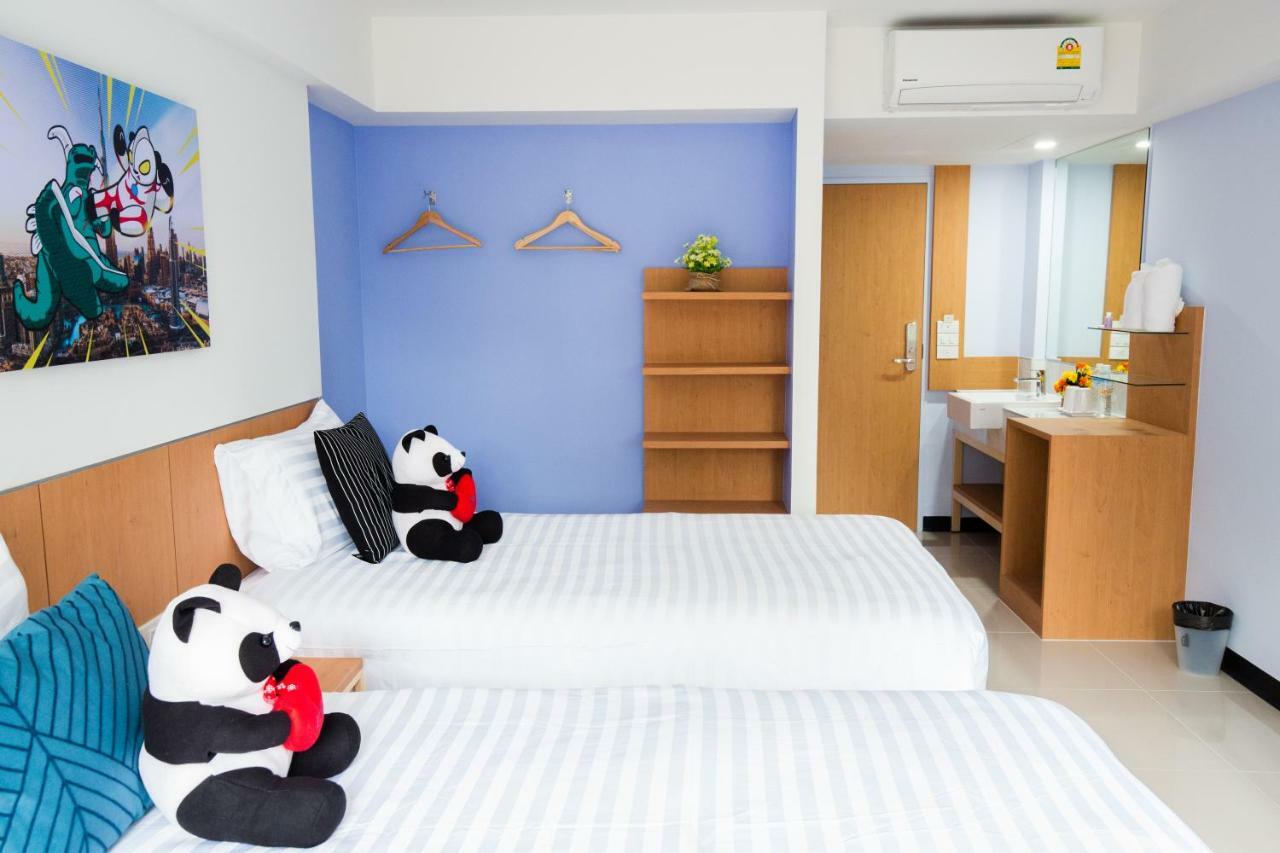 Lucky panda Hotel Chiang Mai Bagian luar foto