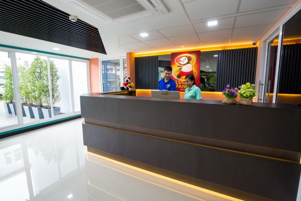 Lucky panda Hotel Chiang Mai Bagian luar foto
