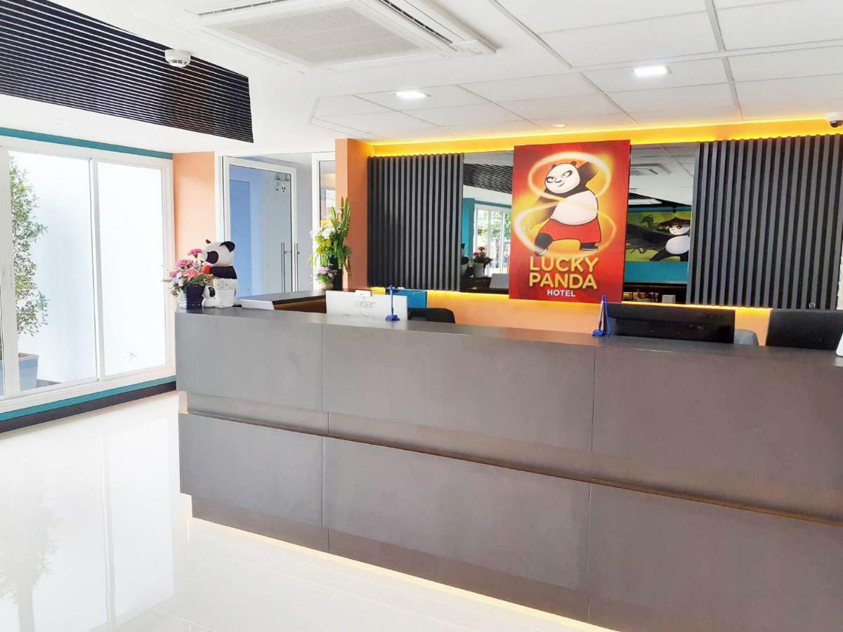 Lucky panda Hotel Chiang Mai Bagian luar foto