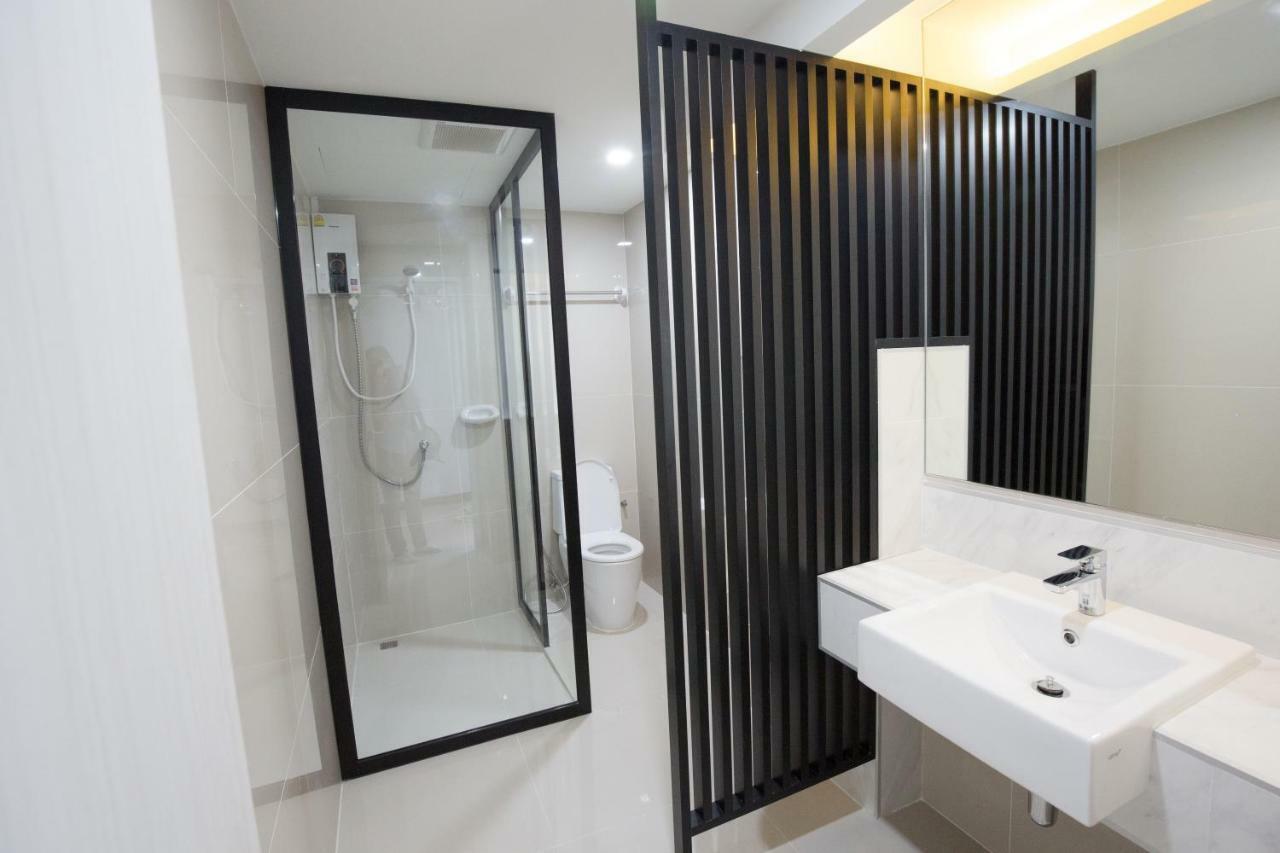 Lucky panda Hotel Chiang Mai Bagian luar foto